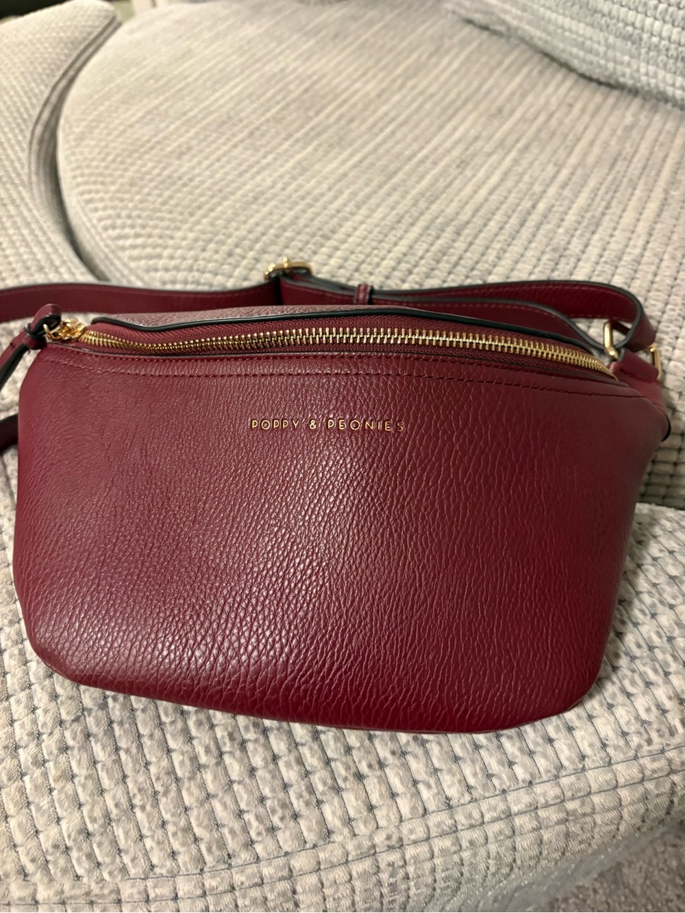 Poppy & Peonies Berry Sidekick with Gold Hardware